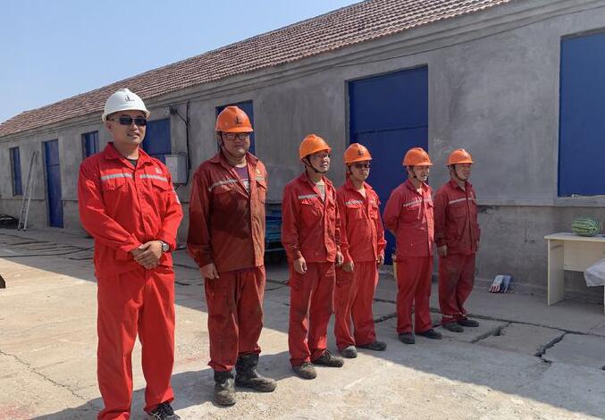 炎炎夏日“送清凉”，丝丝关爱沁人心